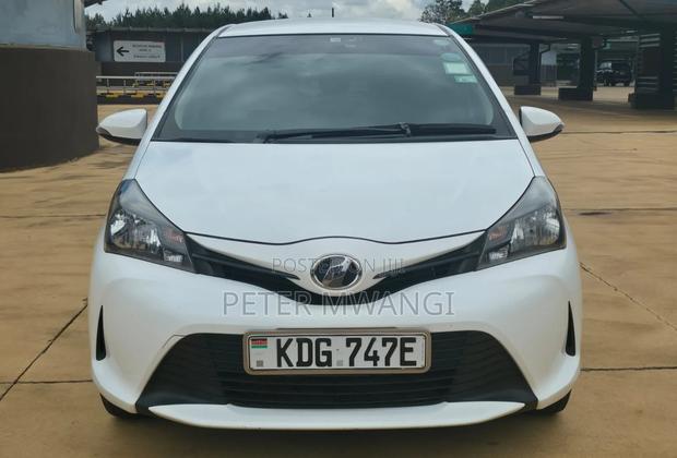 Toyota Vitz 2014 White