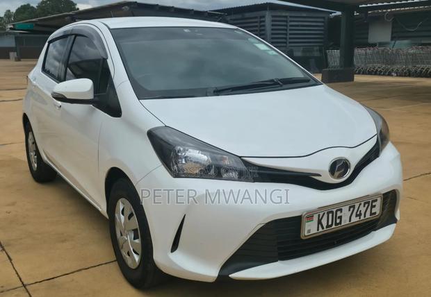 Toyota Vitz 2014 White