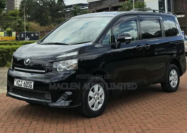 Toyota Voxy 2009 Black