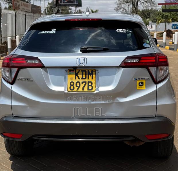 Honda Vezel 1.5 Hybrid 2WD 2018 Silver