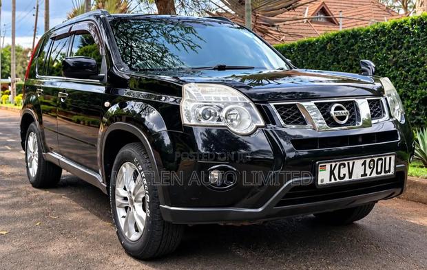 Nissan X-Trail 2012 Black