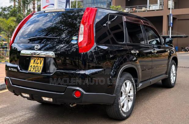 Nissan X-Trail 2012 Black