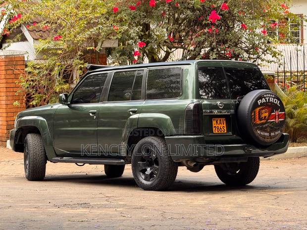 Nissan Patrol 3.0 D gr Automatic 2005 Green