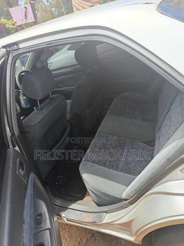 Toyota Carina 2001 Silver