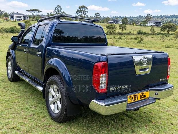 Nissan Navara 2.5 dCi 4x4 2007 Blue