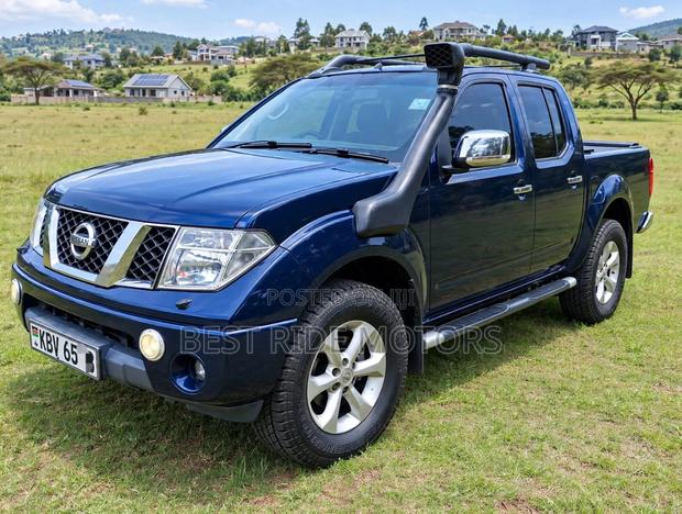 Nissan Navara 2.5 dCi 4x4 2007 Blue
