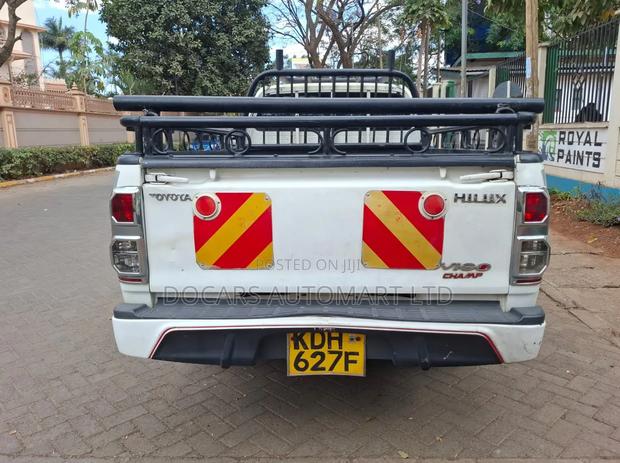 Toyota Hilux 2015 White