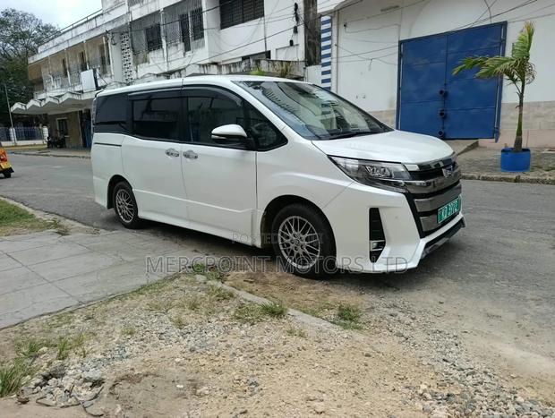 Toyota Noah 2020 White