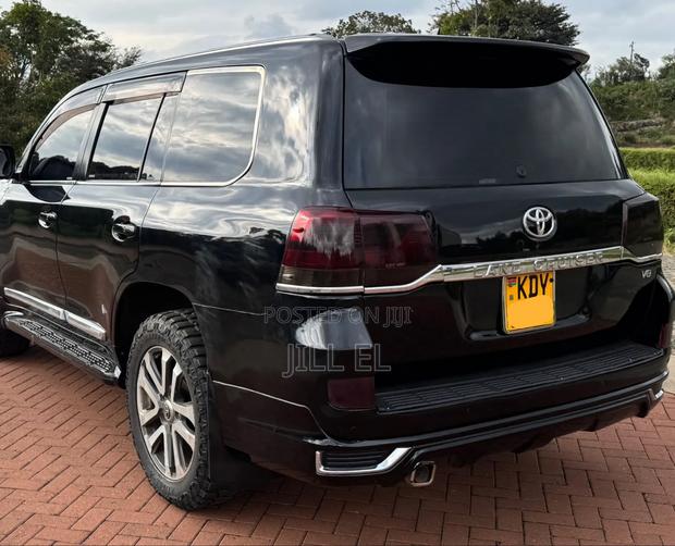 Toyota Land Cruiser 2008 Black