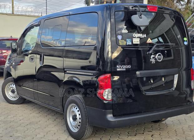 Nissan NP200 2019 Black