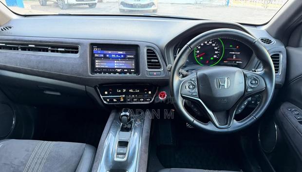 Honda Vezel 2019 White