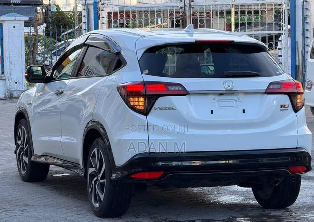 Honda Vezel 2019 White