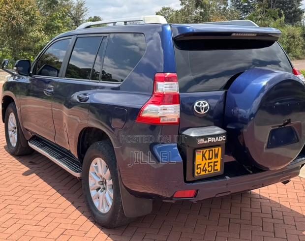 Toyota Land Cruiser Prado 2013 Blue