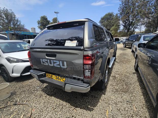 Isuzu D-MAX 2020 Gold
