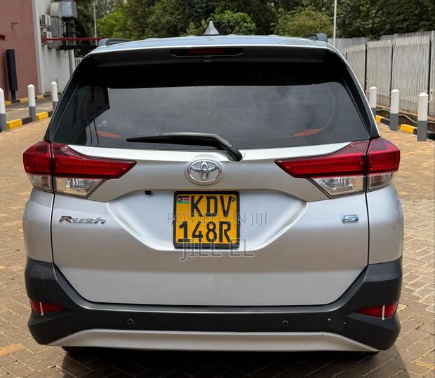 Toyota Rush 1.5 AWD 2018 Silver