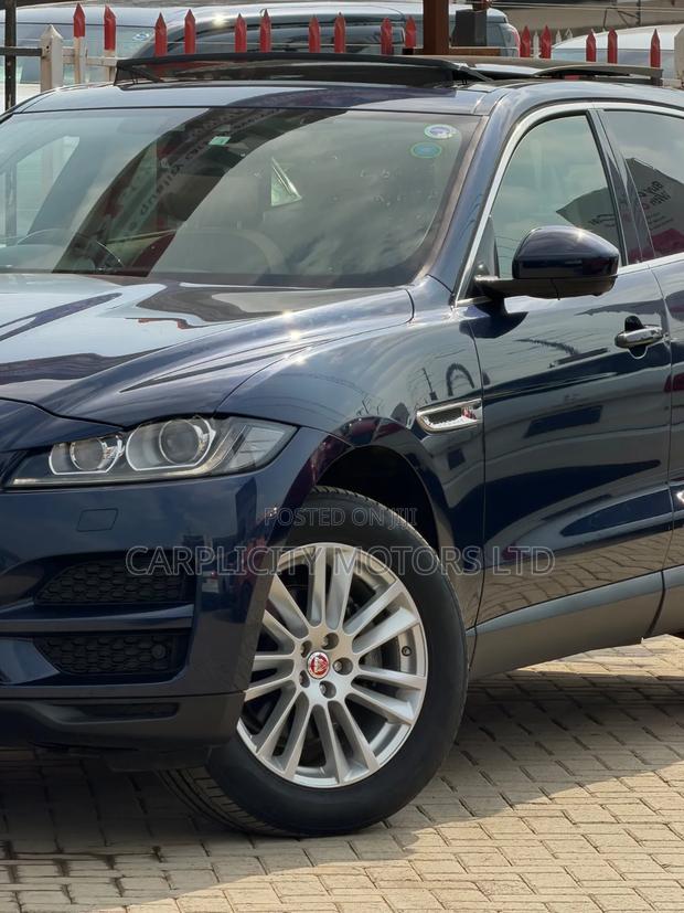 Jaguar F-Pace 25t Prestige AWD 2018 Blue