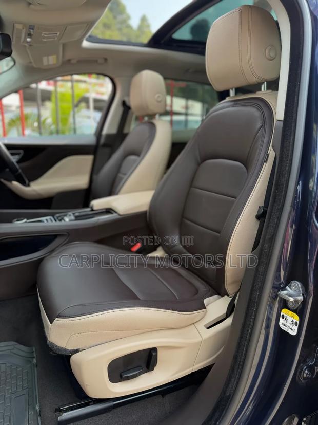 Jaguar F-Pace 25t Prestige AWD 2018 Blue