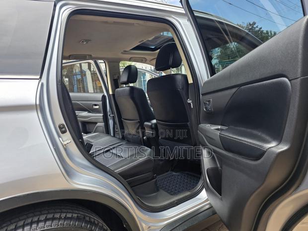 Mitsubishi Outlander 2016 Silver