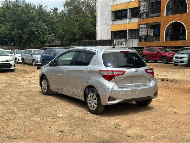 Toyota Vitz 2019 Silver