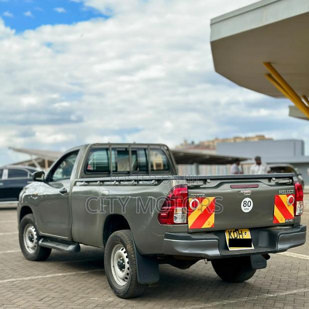 Toyota Hilux Revo Single Cab Deisel 2.8 AWD 2022 Gray