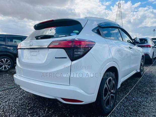Honda Vezel 1.5 Hybrid 2WD 2019 White