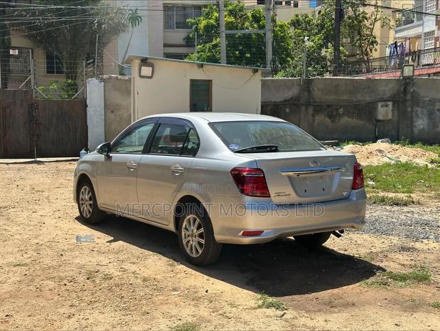 Toyota Axio 2019 Silver