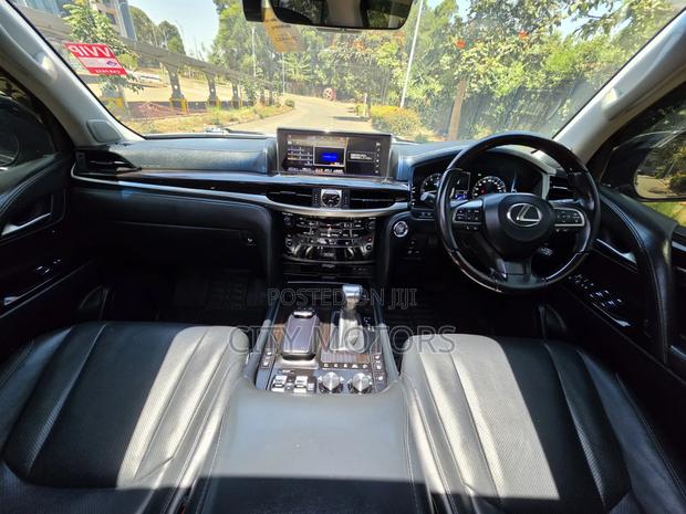 Lexus LX 570 AWD 2016 Black