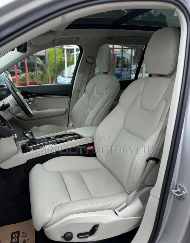 Volvo XC90 2019 Silver