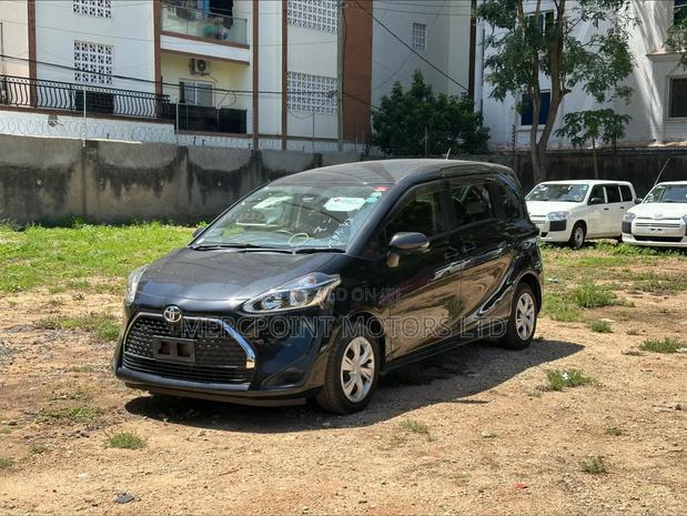 Toyota Sienta 2019 Black