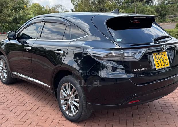 Toyota Harrier 2.0 2014 Black
