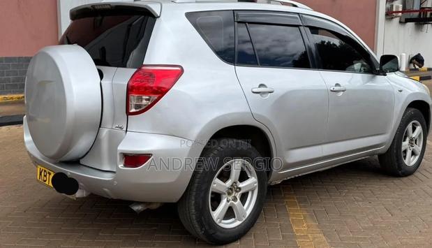 Toyota RAV4 2.0 VVT-i 2008 Silver
