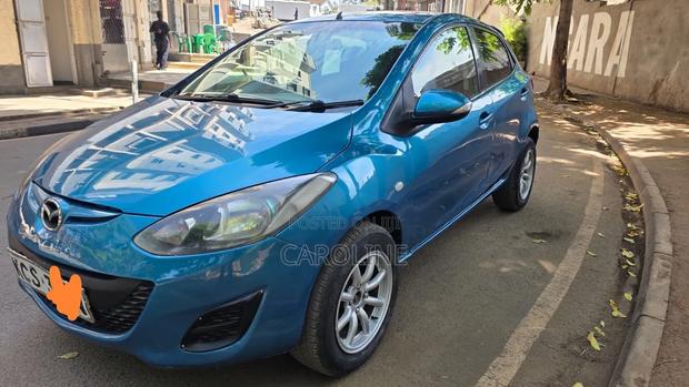 Mazda Demio 2011 Blue