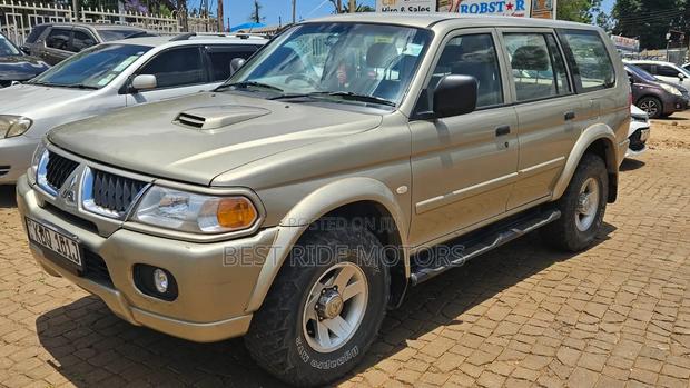 Mitsubishi Shogun 3.2 Di-Dc GLS 2010 Beige