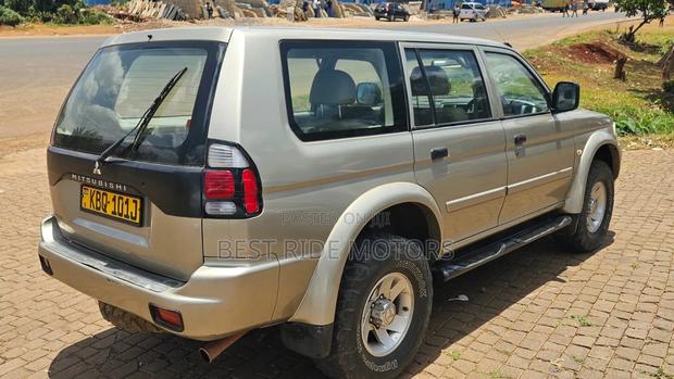 Mitsubishi Shogun 3.2 Di-Dc GLS 2010 Beige