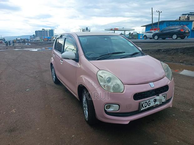 Toyota Passo 2014 Pink