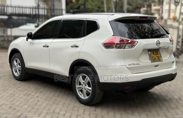 Nissan X-Trail 2.0 Petrol AWD 2015 Pearl