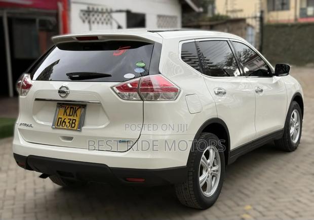 Nissan X-Trail 2.0 Petrol AWD 2015 Pearl