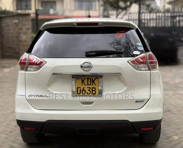 Nissan X-Trail 2.0 Petrol AWD 2015 Pearl