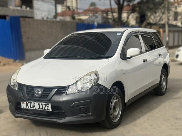 Nissan Advan 2017 White