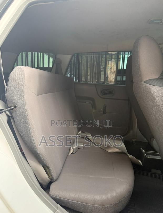 Nissan Advan 2017 White