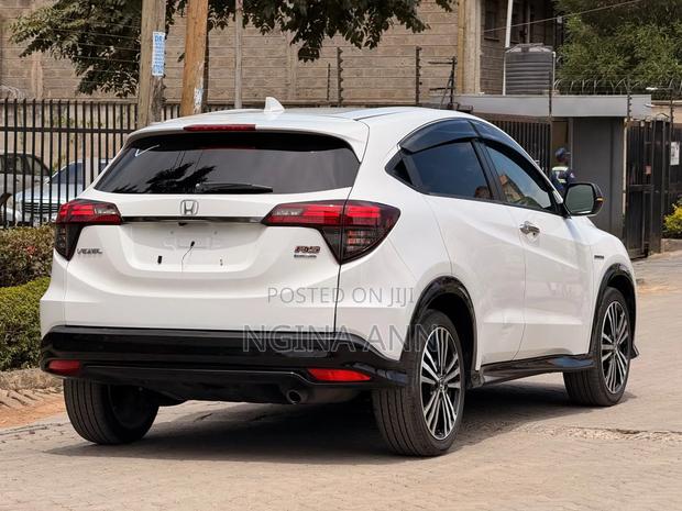 Honda Vezel 2019 White