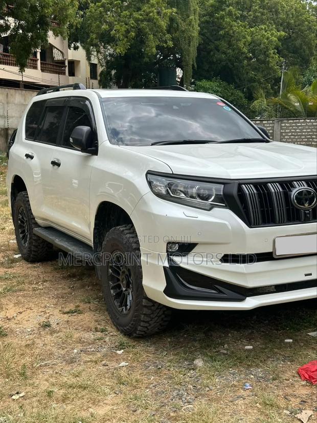 Toyota Land Cruiser Prado 2021 White