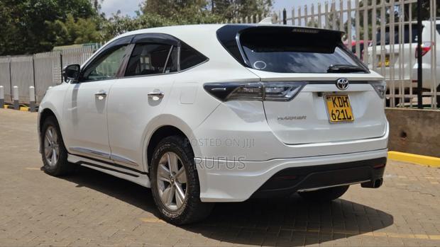 Toyota Harrier 2.0 2015 Pearl
