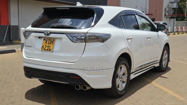 Toyota Harrier 2.0 2015 Pearl