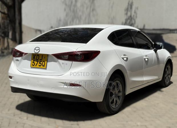 Mazda Axela 2015 White