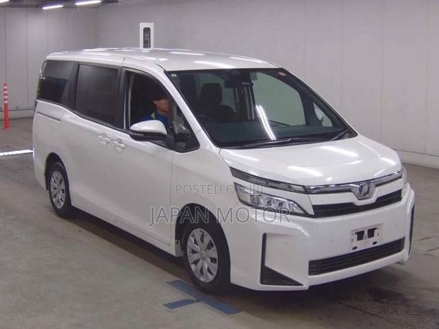 Toyota Voxy 2020 Pearl
