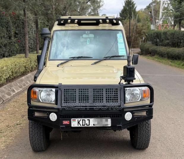 Toyota Land Cruiser 79 Series 2021 Beige