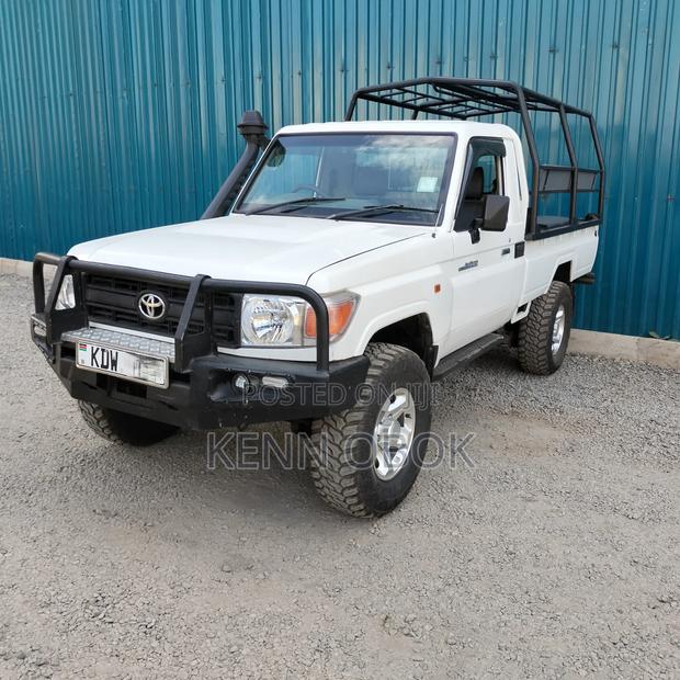 Toyota Land Cruiser 79 Series 2016 White