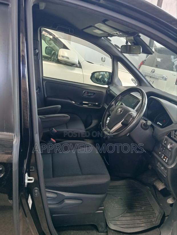 Toyota Noah 2019 Black