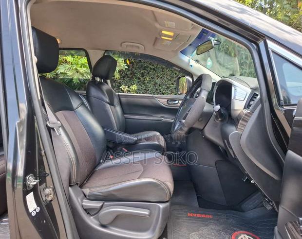 Nissan Elgrand 2017 Black